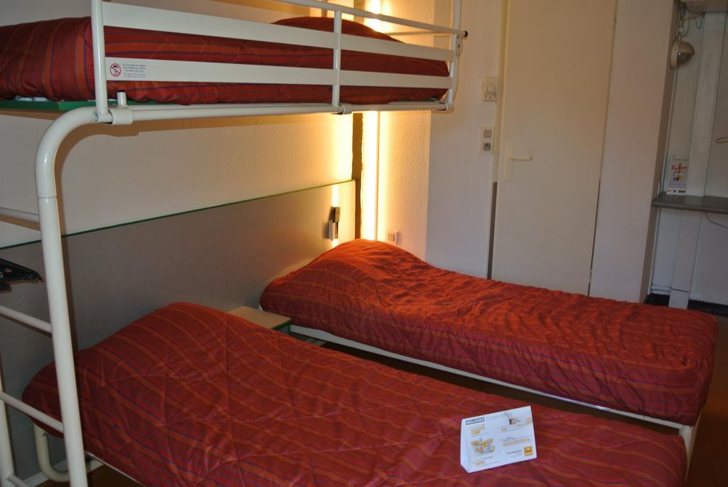 Premiere Classe Lyon Sud - Chasse Sur Rhone Exterior photo